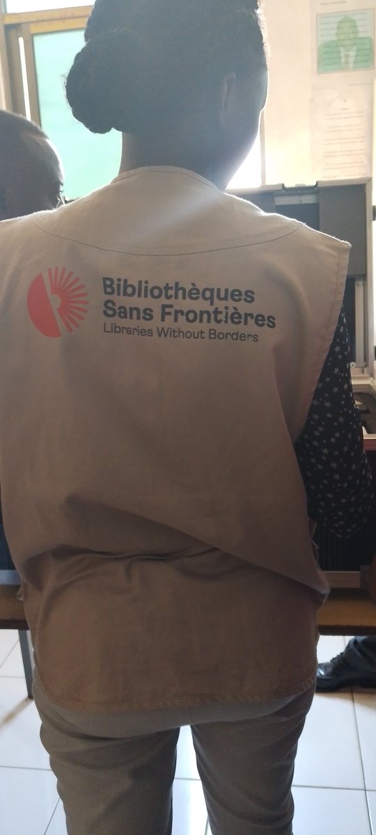 CebulacCt's tweet photo. Ce jeudi 13 Novembre 2025, l’ONG #BSF a offert un Kit Ideas CUBE au Centre Burundais pour la Lecture et l'Animation Culturelle #CEBULAC.
Ce don a été remis par Kamariza Joëlla, qui a représenté les BSF, et reçu par le Directeur du CEBULAC, Hon. Sylvestre Sindayihebura. https://t.co/3ss62NhMNp