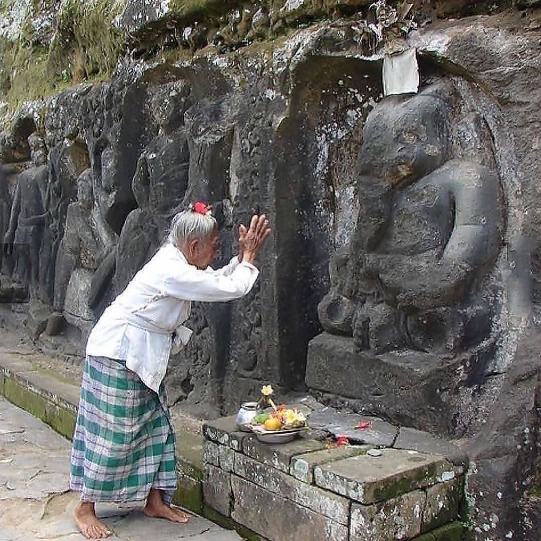 IndiaTales7's tweet image. Somewhere deep inside jungle in Bali, Indonesia 🇮🇩