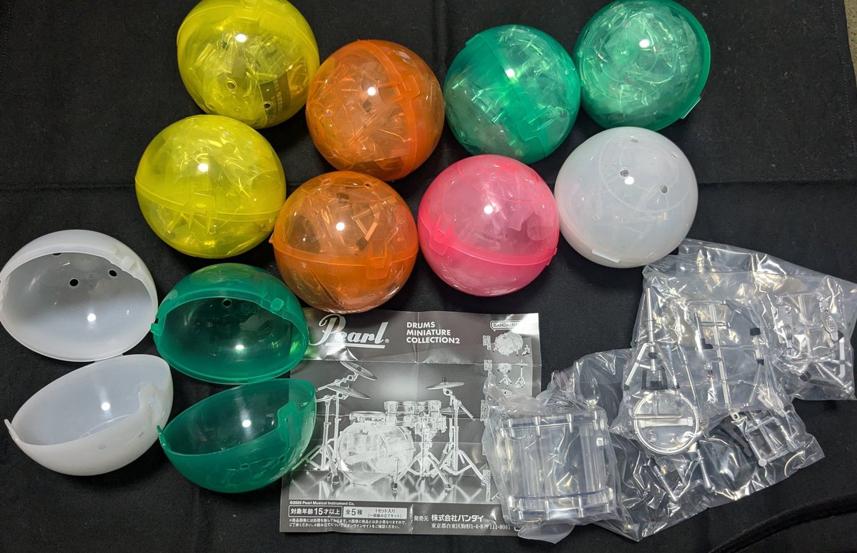 tomo_tomo_to10's tweet image. 絶対に手を出さないぞって思ってた
Perlドラムガチャ
ついつい1回やったらコンプ目指すよね…
ピンクのカプセル全然でなくて10回も回す羽目に😇

しかし‼
ダブった子達引き取ってくれる救世主が😆✨
朋くん並べて遊びましたとさ🥁
#Perl
#ドラムガチャ
#赤松芳朋 さん