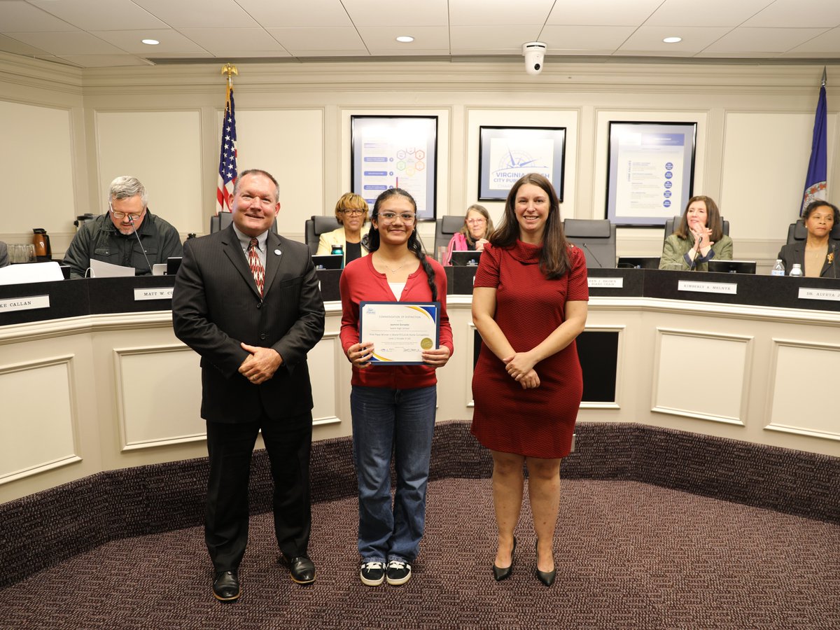 vbschools's tweet image. VBCPS students are leading the way! 🌟

Congratulations to Jasmine Gonzalez for earning 1st place nationally in FCCLA and to Riccardo Girardi, Isabella Schulze, and Lily Schweitzer for receiving the IMPACT Leadership Award. 💙

#WeAreVBSchools #VBCPSProud