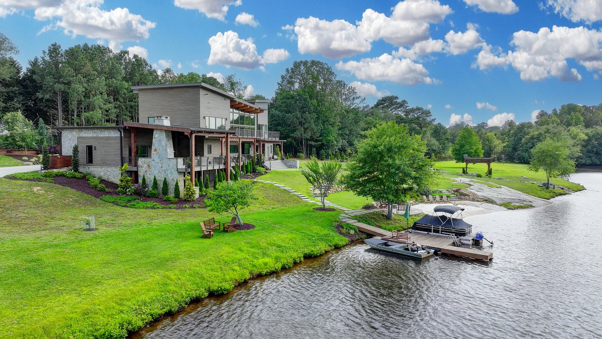 EliteLuxAuction's tweet photo. AUCTION | Auburn, GA
120 Mount Moriah Rd | 5 Beds • 6 Baths • 6,047 sq ft • 20+ acres
Modern lakefront &amp; equestrian estate — Luxury meets opportunity™.
Friday, Dec 5, 2025 • 11 AM EST
844-943-5483  https://t.co/svCEDHQPhO
#WeMoveMansions #AuctionWithoutReserve https://t.co/7WJ7J5PrIU