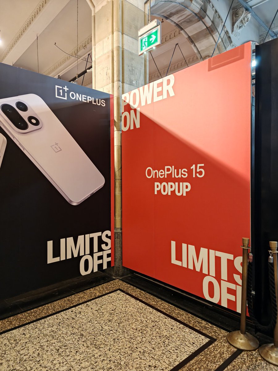 Robindoestech's tweet image. Let's check out the @oneplus 15 Pop-up Store in Amsterdam 🇳🇱

#OnePlus15 #OnePlusCommunity #Amsterdam