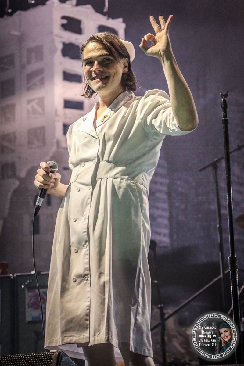 D0GTISM's tweet image. wait that mouse looks like my gf…