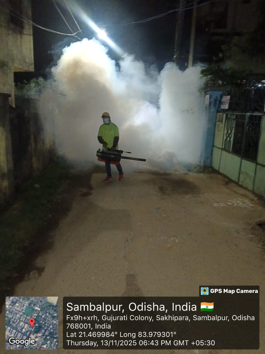 SMC_Sambalpur's tweet image. Fogging done at Gujarati Colony and Sakhipada areas to control mosquito breeding. Residents are advised to keep their surroundings clean, remove stagnant water, and use mosquito repellents to prevent vector-borne diseases.
#VectorControl