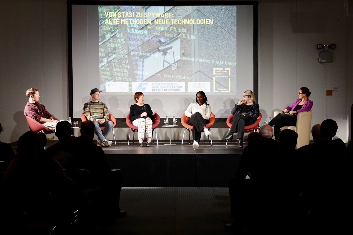 HNeumannMEP's tweet image. Von #Stasi zu #Spyware — die Überwachungsmethoden autoritärer Staaten sind nicht weniger geworden, sie haben sich nur erheblich weiter entwickelt. 1/7