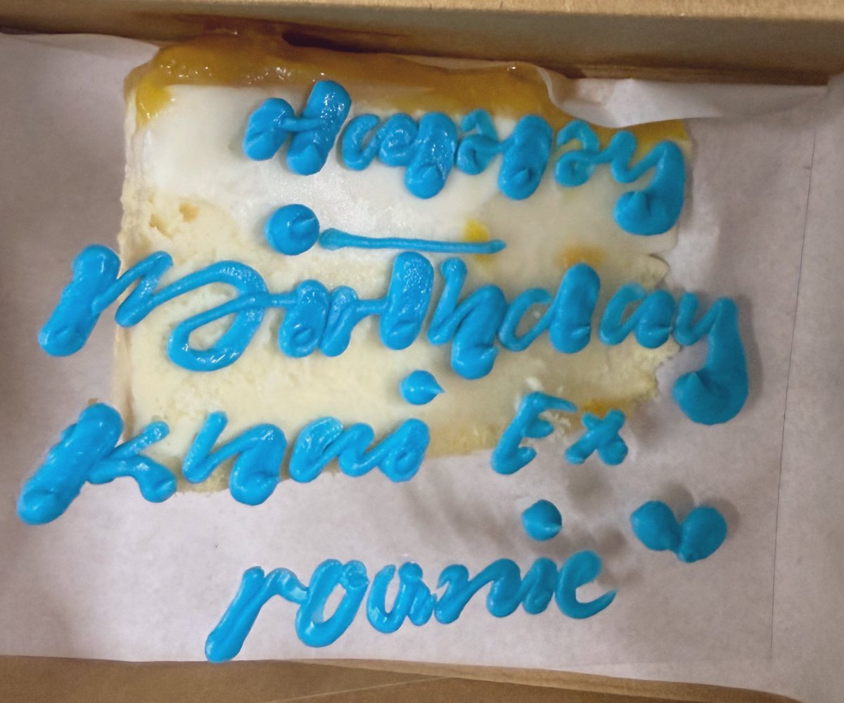 dracKyle's tweet photo. Cutest suprise 🍰 https://t.co/PG8oyimWv8