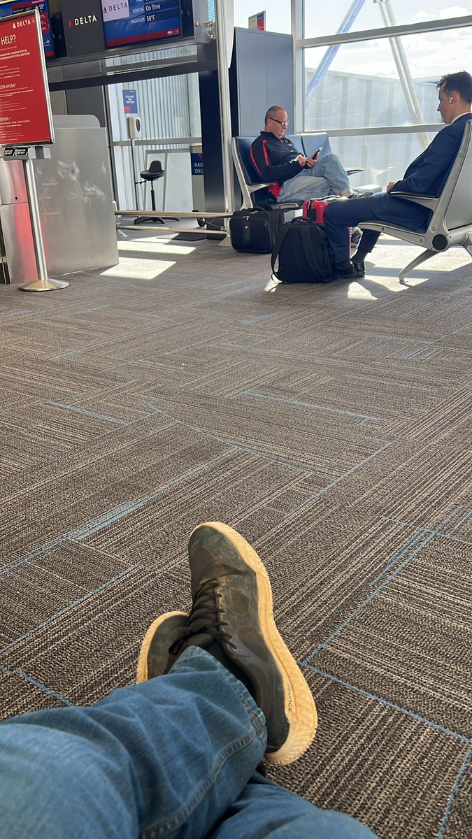 E_hoon_jr's tweet image. On the road again and heading down to the @SenoiaR for the Peach State Classic with the @FloRacing Night in America super late models. 👊🏻 #newtrack