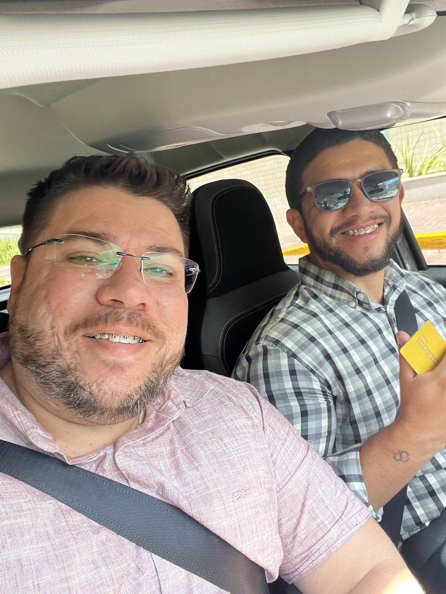 Speedcaio's tweet image. Almoço de Negócios com meu amigo @engpaulobruno !!!