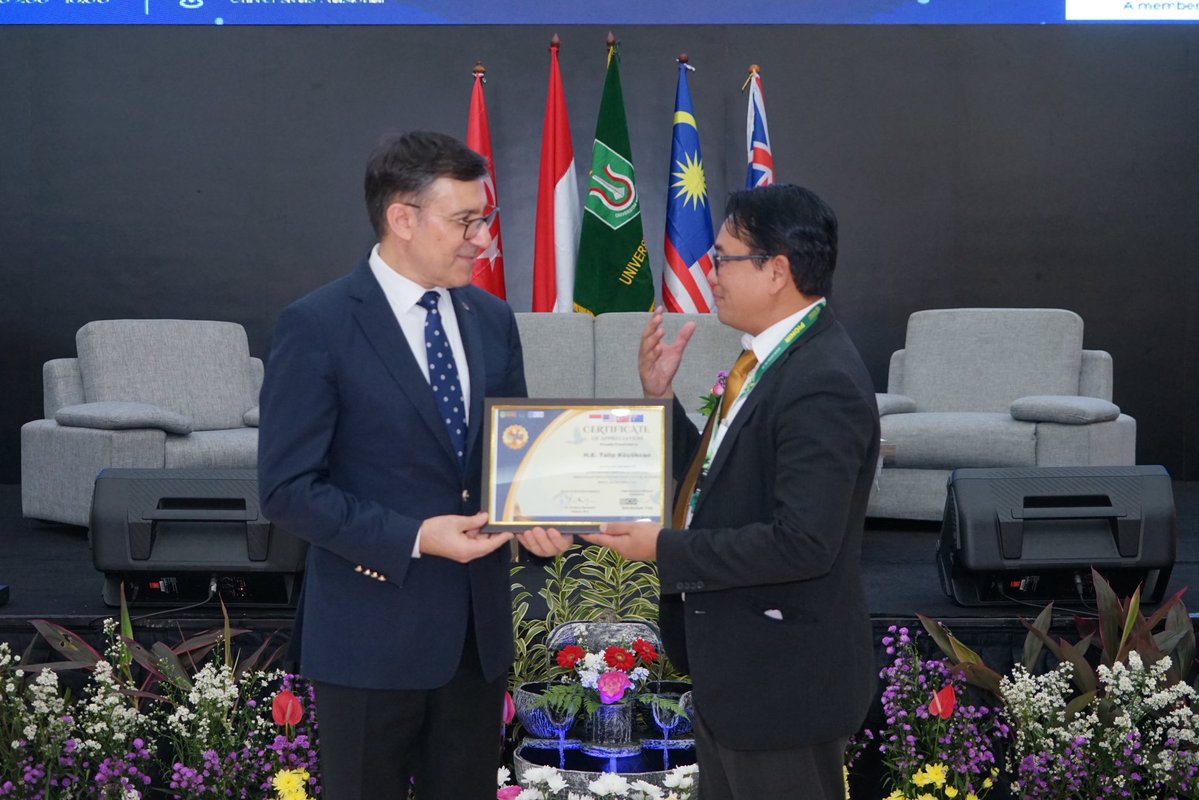 I talked about “Türkiye’s Peace Diplomacy” at the “2nd International Conference on Global Issues: “Future of World: Making Peace against All Odds” organized by <a href="/UNAS1949/">Universitas Nasional</a> in Jakarta, Indonesia.