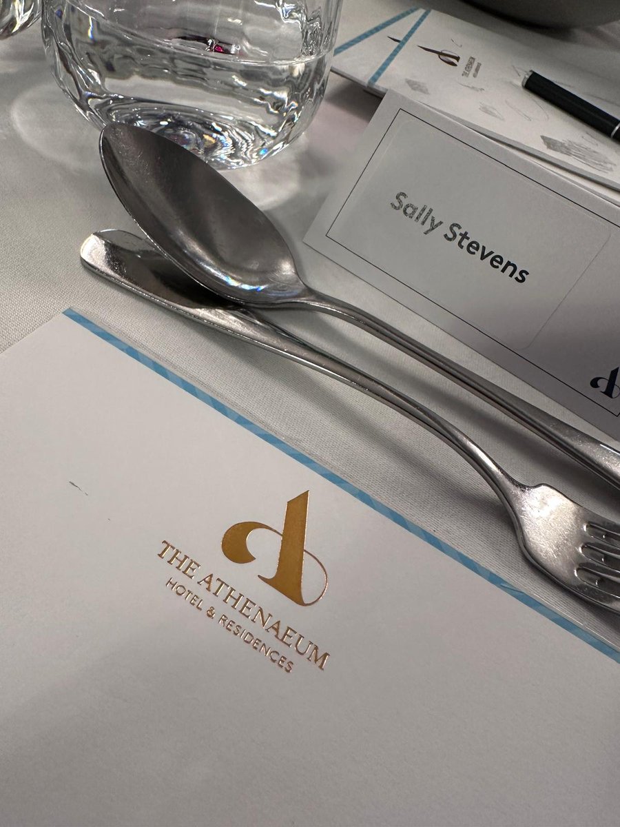 associateevents's tweet image. #TeamAE are on the road at the @Conference_News
Leaders Lunch by @MashMediaLtd.

Thanks for the invite, Jack Newey — an insightful day so far, and the food is sublime 🍽️ Great to connect, learn and engage with fellow #EventProfs 📷 

#CNLeadersLunch #MashMedia #EventLeaders