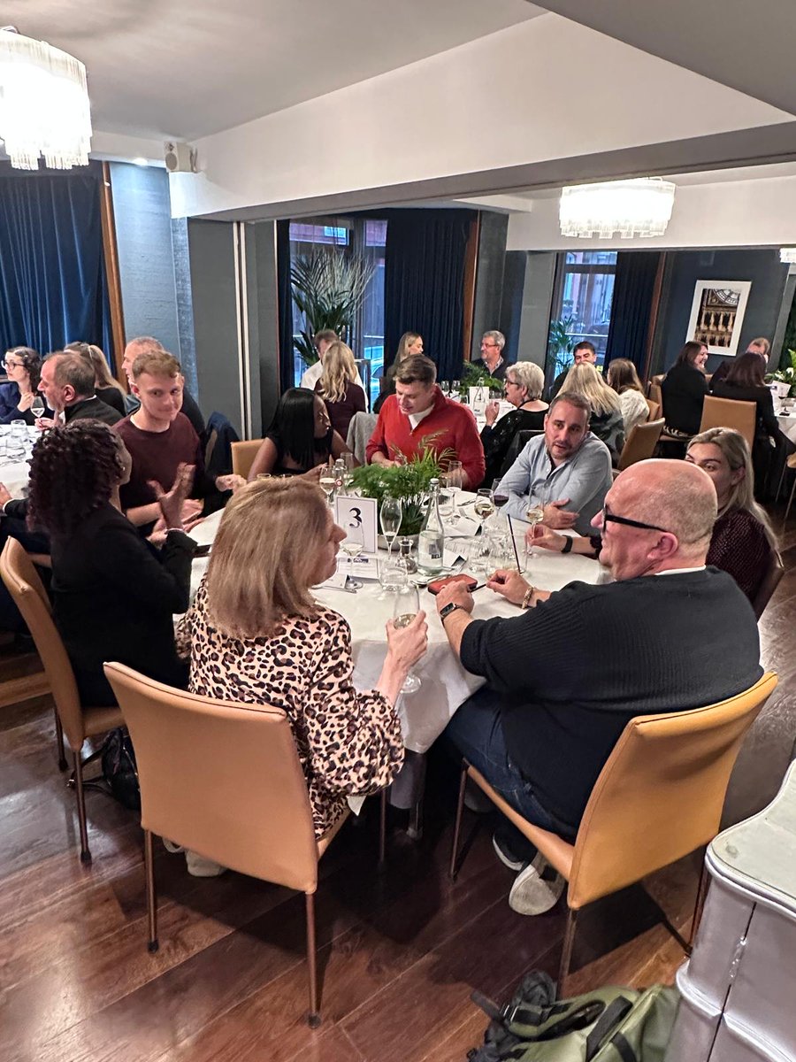 associateevents's tweet image. #TeamAE are on the road at the @Conference_News
Leaders Lunch by @MashMediaLtd.

Thanks for the invite, Jack Newey — an insightful day so far, and the food is sublime 🍽️ Great to connect, learn and engage with fellow #EventProfs 📷 

#CNLeadersLunch #MashMedia #EventLeaders