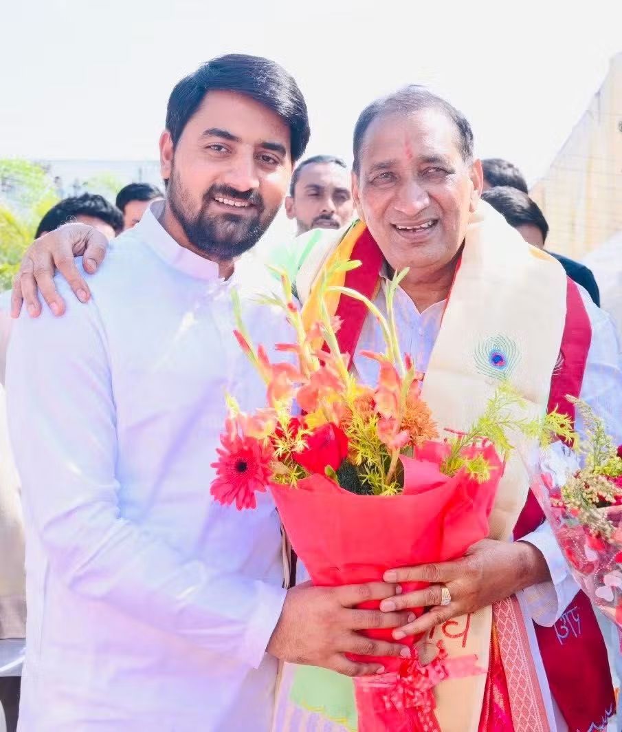 भाजपा गौतमबुद्धनगर के जिलाउपाध्यक्ष एवं जिला पंचायत सदस्य श्री देवा भाटी जी को जन्मदिन की हार्दिक शुभकामनाएं।

प्रभु श्रीराम से प्रार्थना है कि वे आपको उत्तम स्वास्थ्य, दीर्घायु एवं समाज सेवा का निरंतर सामर्थ्य प्रदान करें। #MLADadri