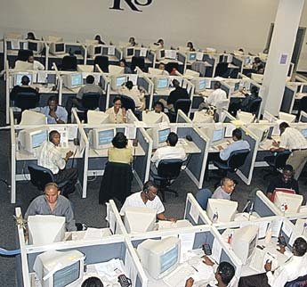 Área de trabajo del desaparecido call center Nars, año 2005.
