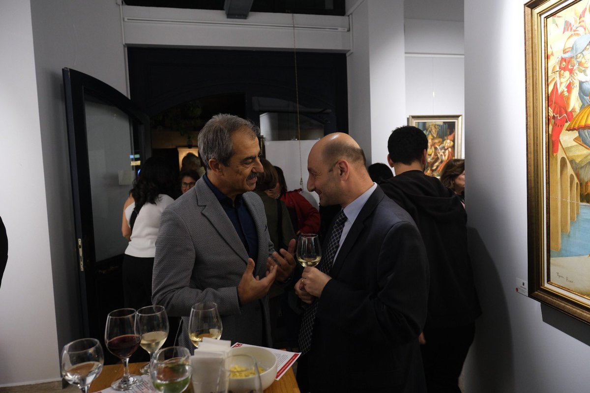 15. kuruluş yılını kutlayan Paros dergisi ünlü ressam Tigran Petrosyan’ın sergisinde hepimizi buluşturdu. Paros özverili çalışmaları ile farklı dinlere mensup toplumların sosyal yaşamına yeni bir boyut kazandırdı. İyi ki varsın <a href="/parosdergisi/">parosdergisi</a>