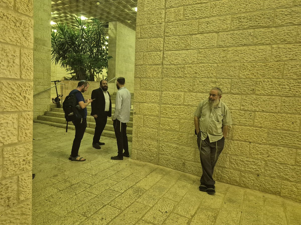 דביר עמר tweet media
