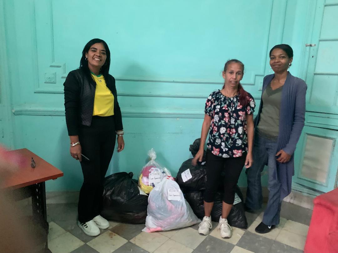 🚚 En representación de #ACINOX y sus empresas, entregamos en el #ComitéMunicipalPlazaRevolución, los donativos para los damnificados del huracán Melissa. Gracias 🙏a todos los compañeros que contribuyeron a esta buena causa.
<a href="/CtcLaHabana/">Ctc Provincial La Habana🇨🇺</a>
<a href="/Cuba_CTC/">Central de Trabajadores de Cuba</a> 
<a href="/MindusIndustria/">Ministerio de Industrias de Cuba</a>