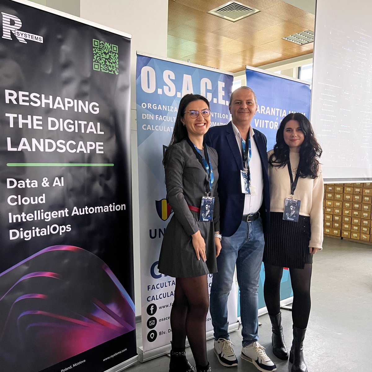 RSystems_Inc's tweet photo. We shook hands with robots, met brilliant young innovators, and sponsored an incredible hackathon — just a glimpse of our #OSACEHackathon experience in #Craiova. 🤖✨

#RSystemsProud #TechTalent #FutureOfTech #NextGenInnovators #RomaniaTech https://t.co/Ab0W5ng6Pw