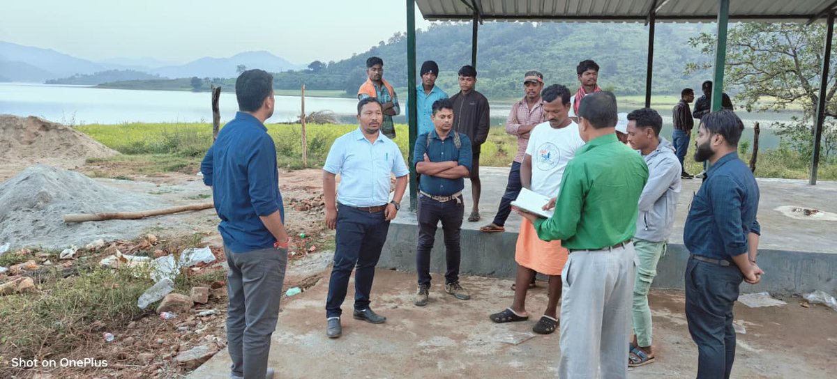 dm_malkangiri's tweet image. ନାରିଙ୍ଗିଝୋଲା କୁ ପର୍ଯ୍ୟଟନସ୍ଥଳୀ ଭାବେ ବିକଶିତ କରିବା ପାଇଁ ଆଦିବାସୀ କଟେଜ୍ (Tribal Cottages), ଭ୍ୟୁ-ପଏଣ୍ଟ (Viewpoints) ଏବଂ ବୋଟିଂ (Boating) ବ୍ୟବସ୍ଥା କରିବାକୁ ନିର୍ଦ୍ଦେଶ ଦେଇଥିଲେ। @CMO_Odisha @SecyChief @PCDept_Odisha @scstdevdept @PRDeptOdisha @odisha_tourism 
​​#DistrictDevelopment