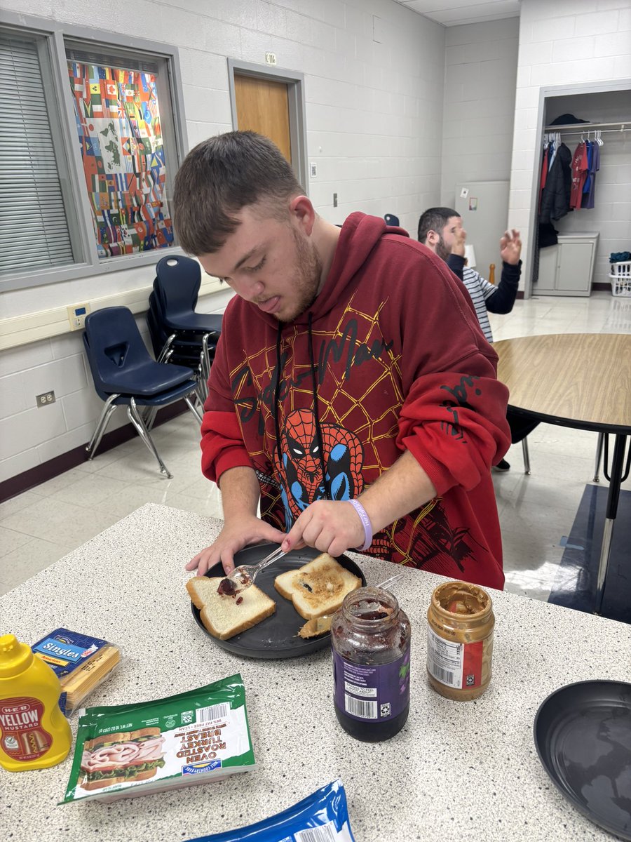 mujicareddix tweet media