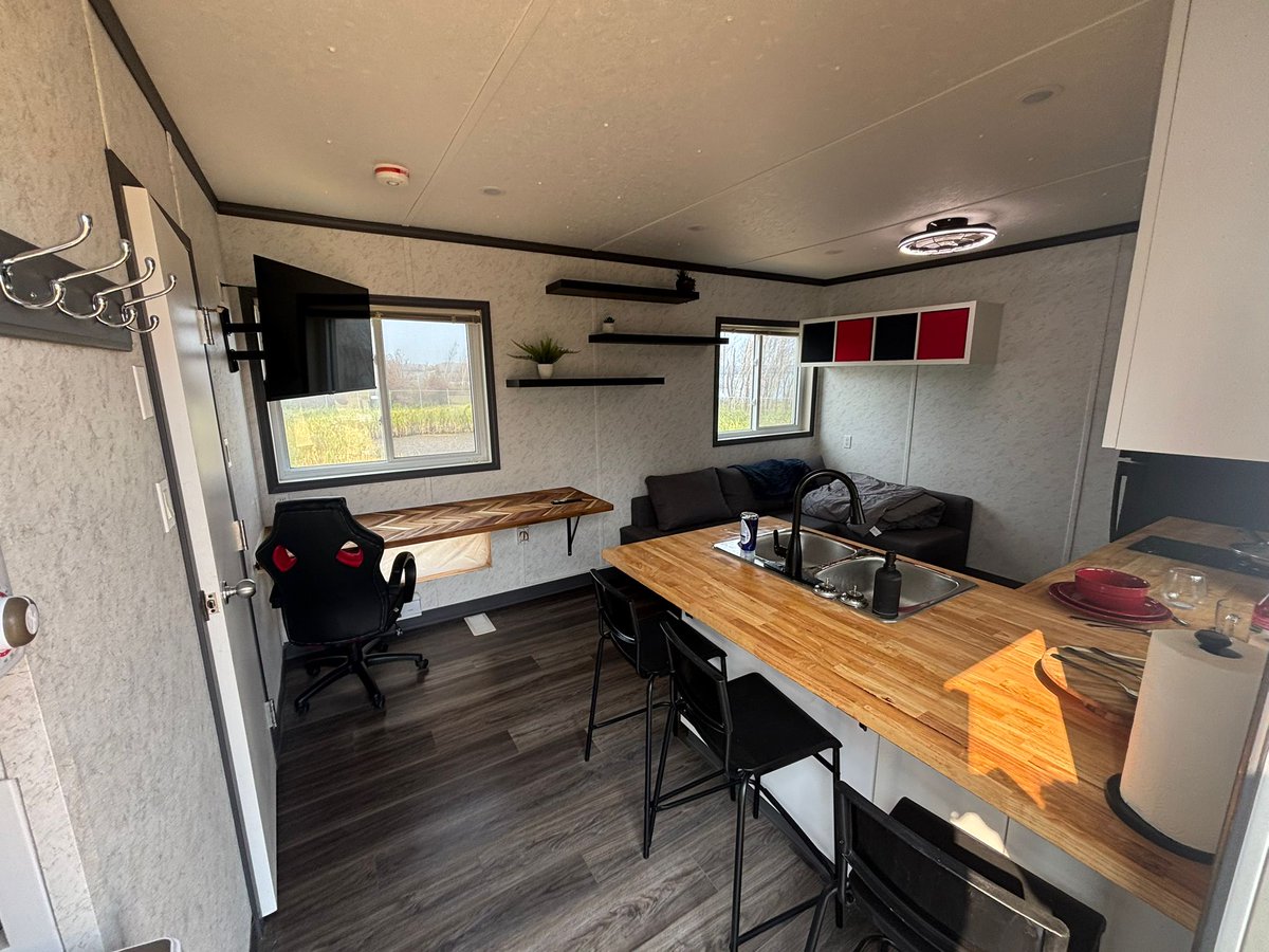 usedmodulars's tweet image. Ready in 3 Weeks.

12’ x 56’ modular suites built for today’s workforce — private, self-contained, and fast to deploy.

🛏️ Private bed/bath
🍳 Full kitchenette
🧺 Washer/dryer
usedmodulars.ca/the-willow-2-x…
#ModularConstruction #WorkforceHousing #UsedModularsCanada