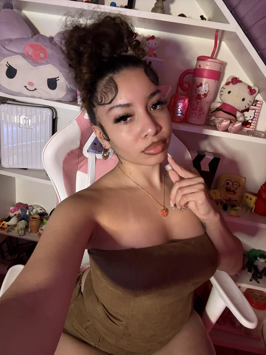 Maya (@maya_buckets) on Twitter photo 