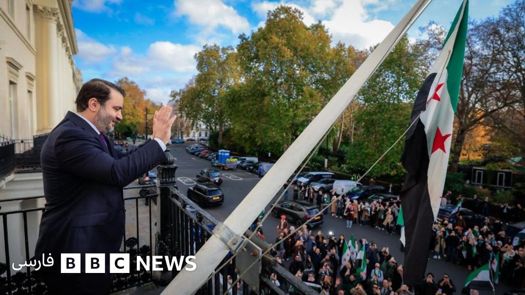 The Syrian embassy in London has officially reopened. Syria’s Foreign Minister Asad Hasan Sheibani personally raised the national flag over the embassy during his visit to the UK.