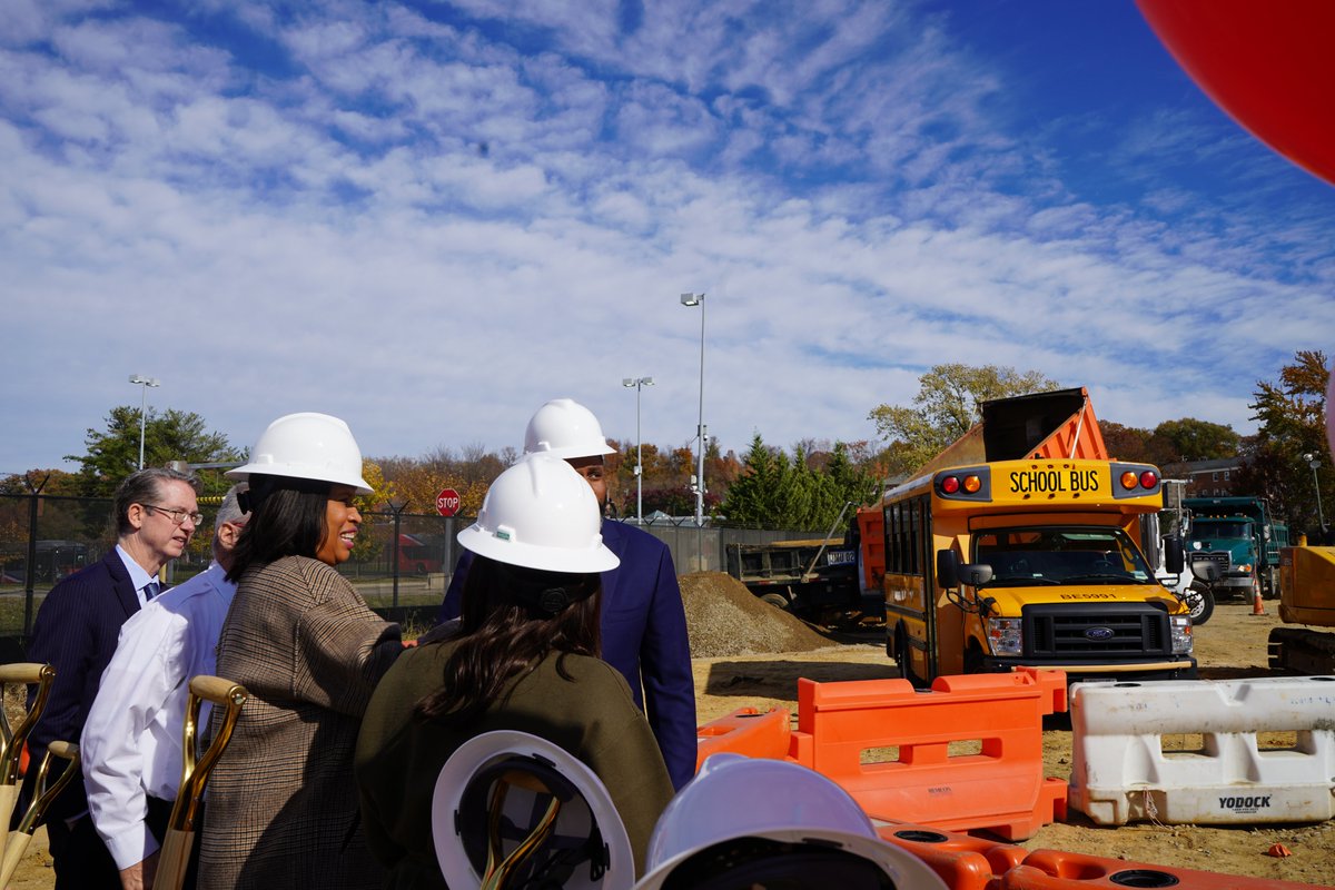 Mayor Muriel Bowser tweet media
