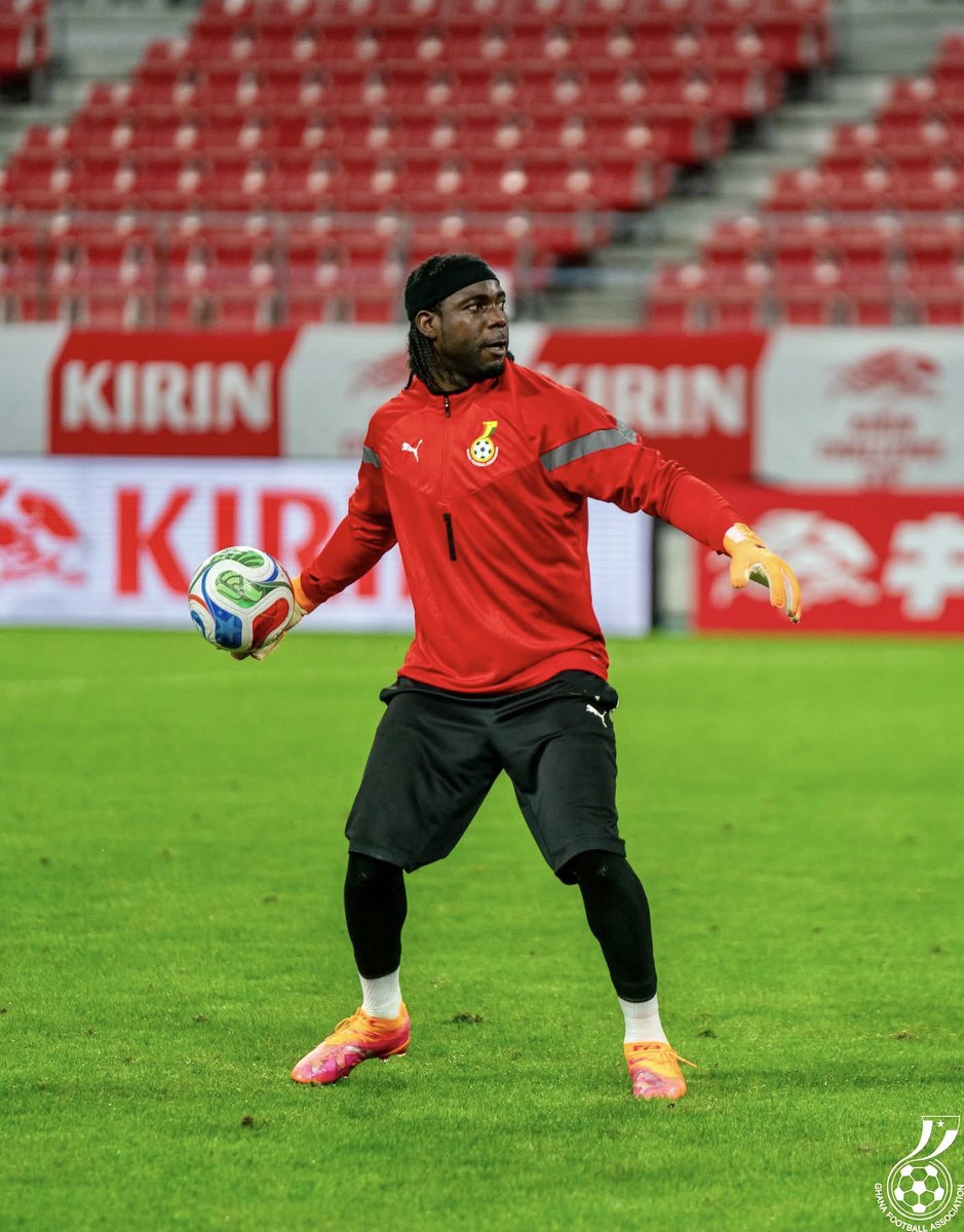 🧤 GK union in good spirits ahead of Japan! 

#BlackStars