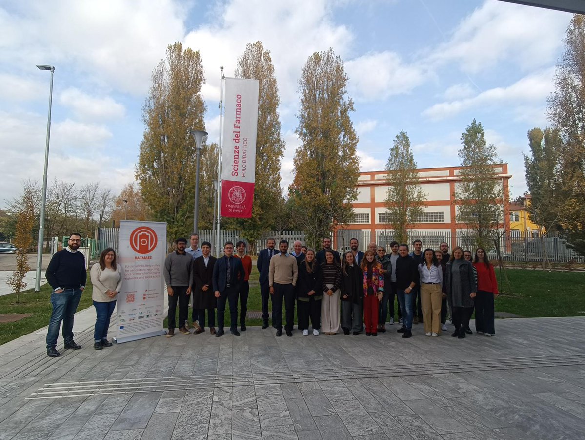CTAndaluciaENG's tweet image. 🌍🔋 Our #EUproject @BATMASS_EU  has participated in a consortium meeting hosted by the University of Pavia, one of the project partners, to keep advancing solutions that will transform Europe’s battery recycling value chain. ♻️

👥 Representing CTA at the meeting were Innovation…