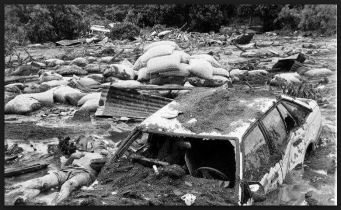 Fennix73's tweet image. El 7 de noviembre de 1985 una comisión de expertos vulcanólogos y geólogos partía de Estados Unidos en vuelo directo a Bogotá transbordo Manizales para monitorear el Volcán Nevado del Ruiz y sus zonas aledañas como Armero.

El vuelo fue cancelado por el ataque terrorista del M-19…