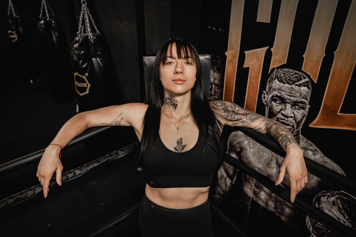 🥊 Adrianna Jędrzejczyk jest już trzynasta na świecie według Boxrec i druga w rankingu WBC w wadze super lekkiej! 🔝

W najbliższą sobotę na gali Babilon Boxing Show niepokonana Polka powalczy o pas WBC International. Jeśli wygra, walka o mistrzostwo świata będzie tuż, tuż! 🏆