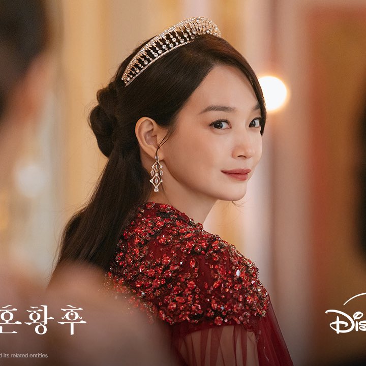 sikhyes's tweet photo. minah and seonho leading their respective disney+ webtoon adaptation dramas sikhye nation how we feeling tonight? https://t.co/9sMRDdwgE5