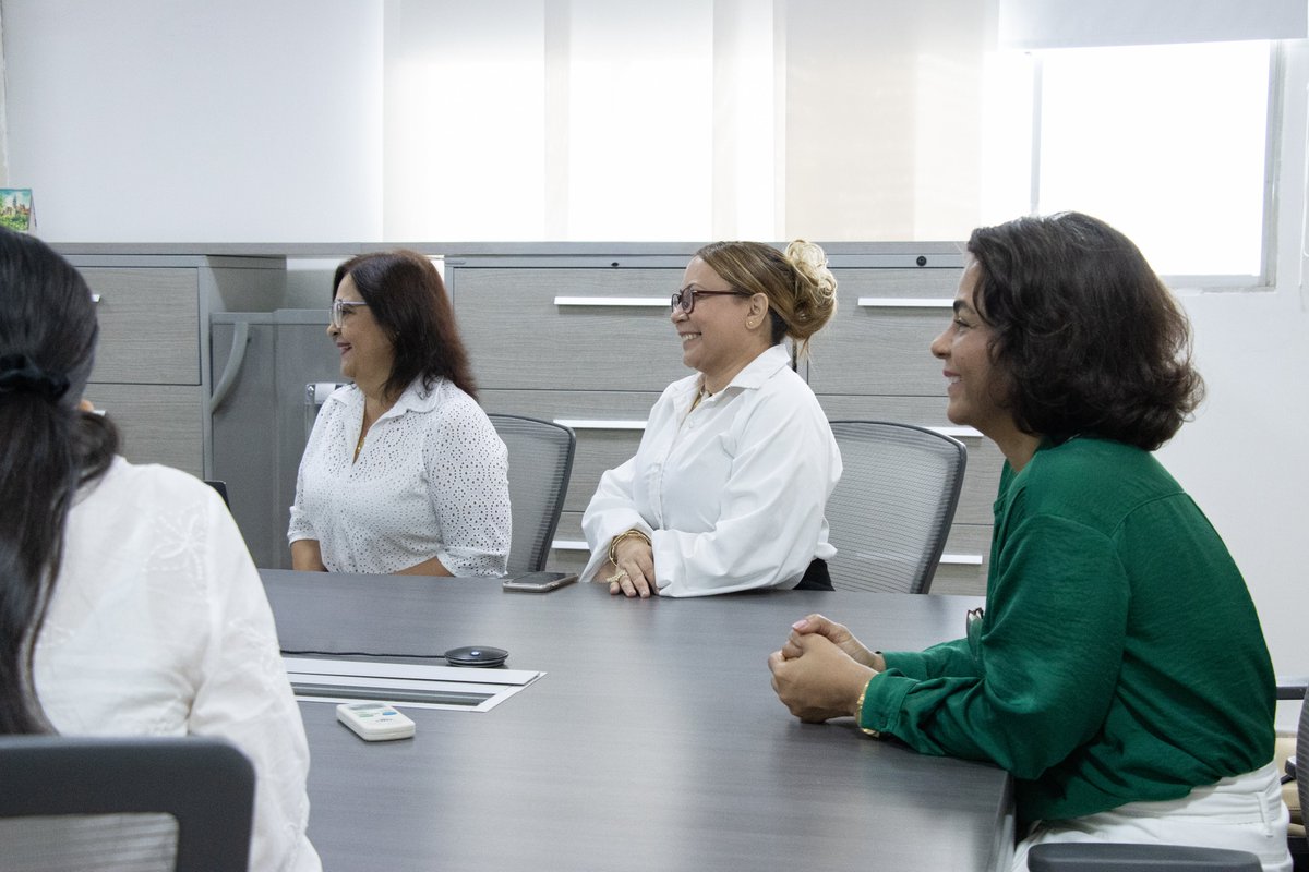 UniCecar's tweet photo. Visita de verificación del @Mineducacion  al programa Lic. en Ciencias Naturales y Educación Ambiental – modalidad a distancia, en el marco del proceso de verificación de condiciones de calidad para ampliación de cobertura en Centros de Atención Tutorial, de Montería y Sahagún. https://t.co/eUVahY94n8