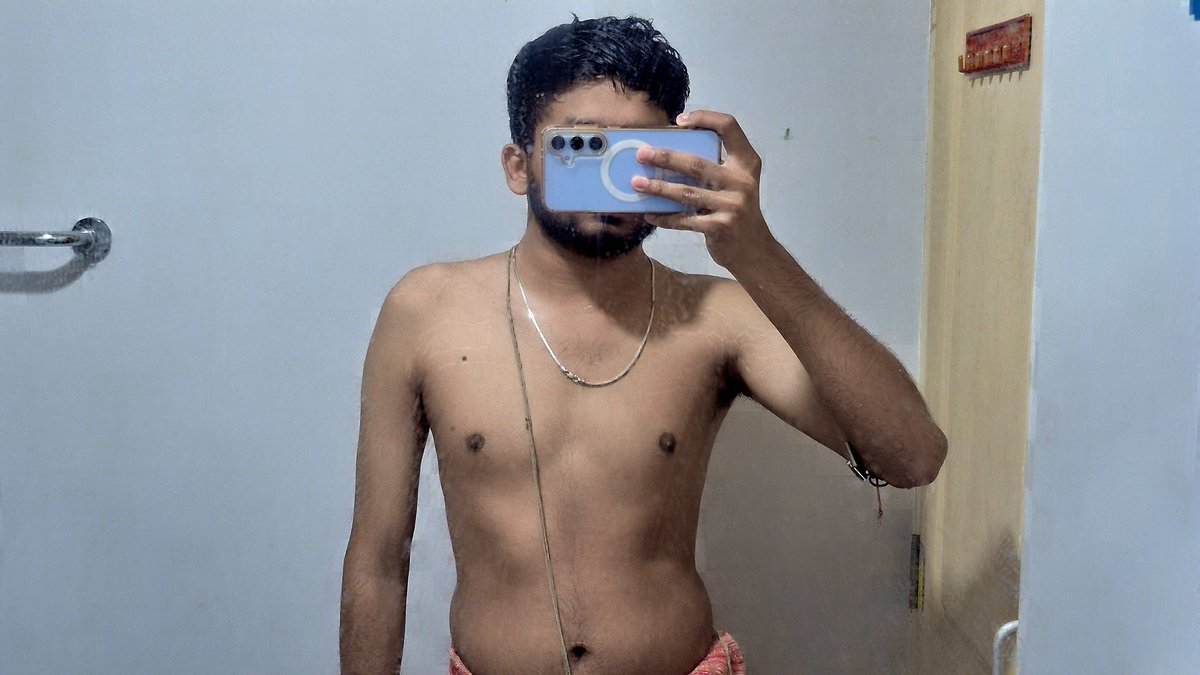 SOUL_STOPPER's tweet image. Bhai weight aur mark dono loose ho rahe🫠