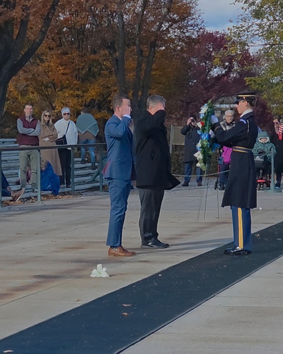 studentvets's tweet image. Student Veterans of America joined Secretary Collins at the VA Veterans Day Breakfast before attending the National Veterans Day Observance at Arlington National Cemetery. 🇺🇸
