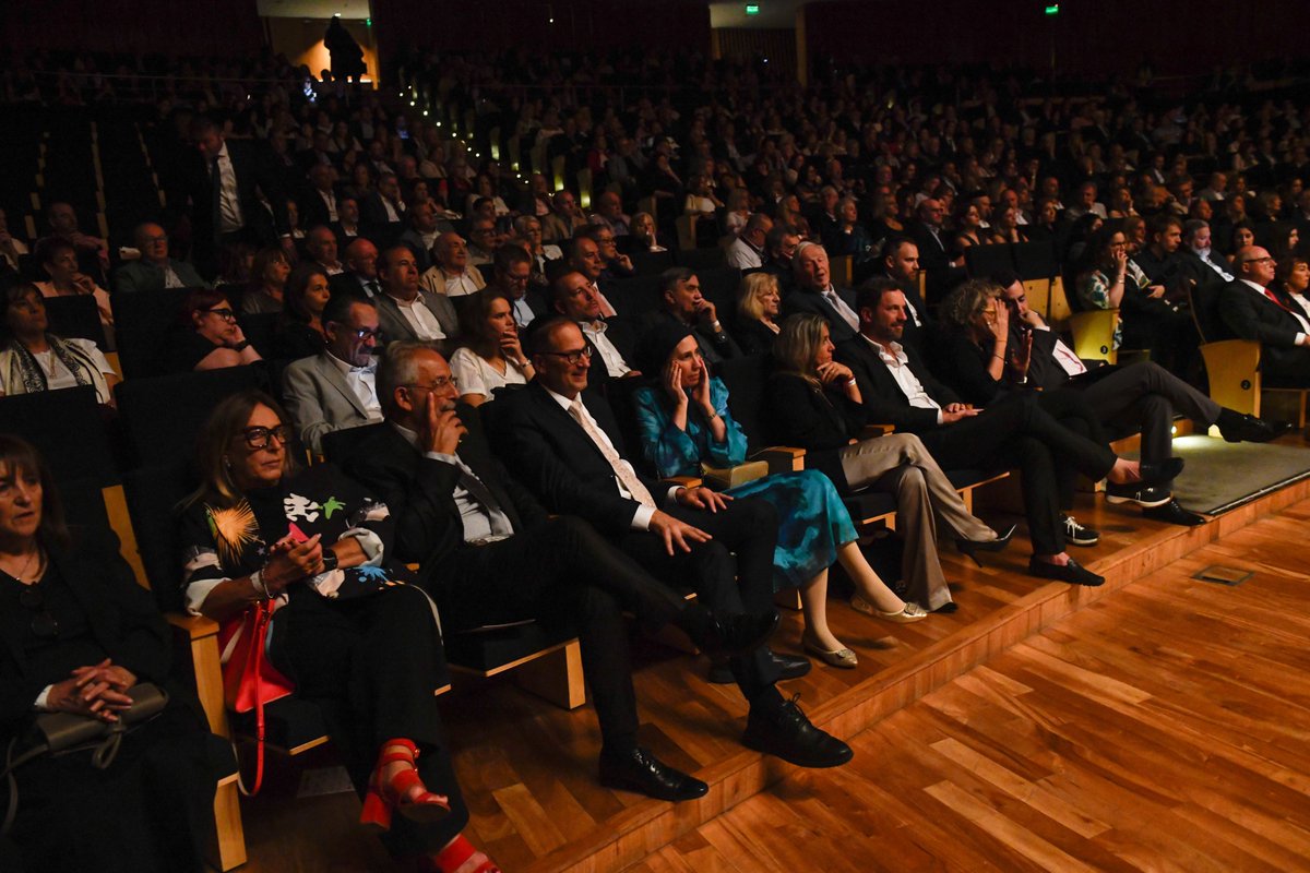 Fue un gran honor compartir ese momento de felicidad, compromiso y unión que sentimos todos los que formamos parte de <a href="/InfoAMIA/">AMIA</a> junto a quienes se suman cada día para continuar fortaleciendo y multiplicando la tarea que desarrollamos.