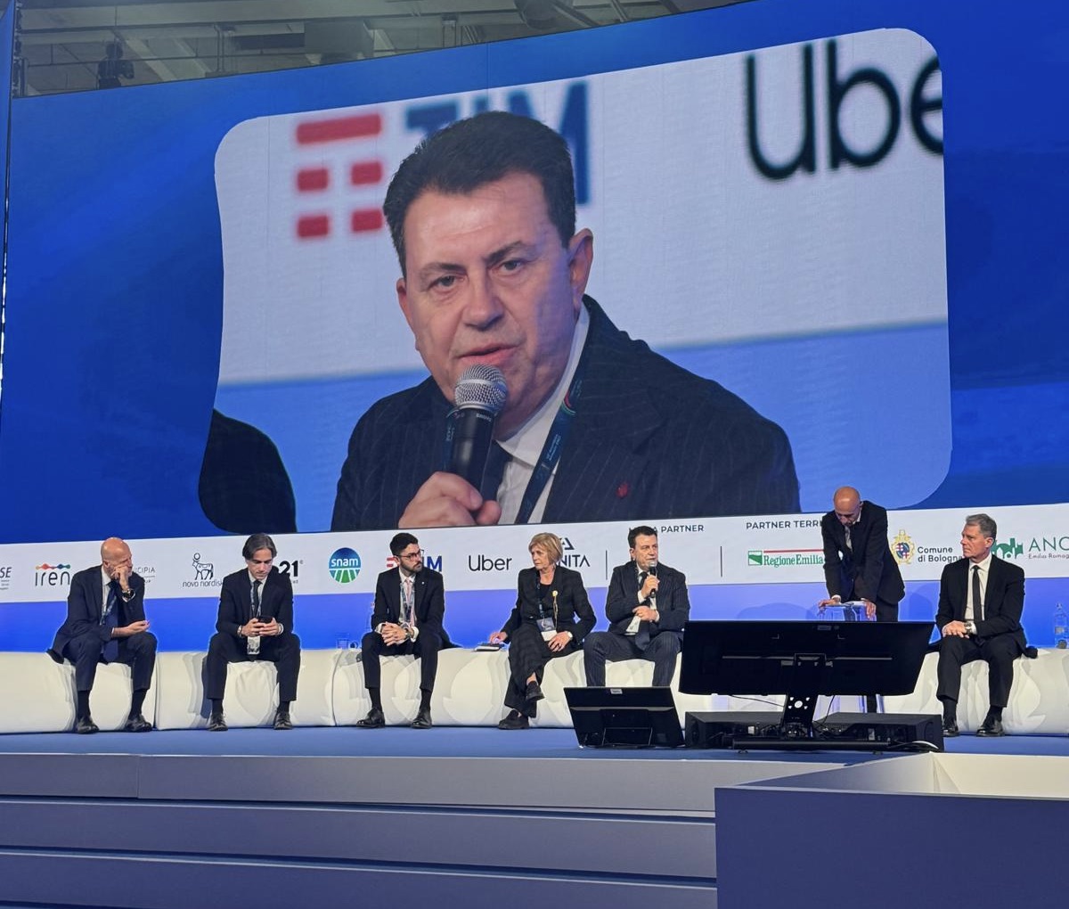 TIM_Enterprise's tweet image. ❝TIM Enterprise è la principale piattaforma ICT integrata in Italia e offre a PA e aziende connettività evoluta, #DataCenter di ultima generazione, #Cloud, #Cybersecurity e #IoT. Continuiamo ad arricchire la nostra proposta per le smart land integrando le migliori tecnologie…