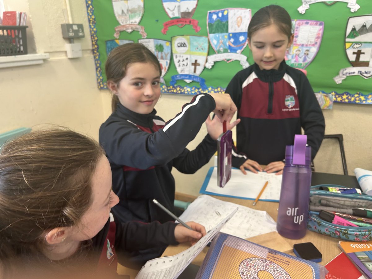 kilbehennyns's tweet image. 3rd and 4th classes #KBNS really enjoyed exploring magnetism ⁦@ScienceWeek⁩. They particularly enjoyed testing out the messy magnetism of iron filings! ⁦@esbscienceblast⁩ ⁦@CuriousMindSTEM⁩