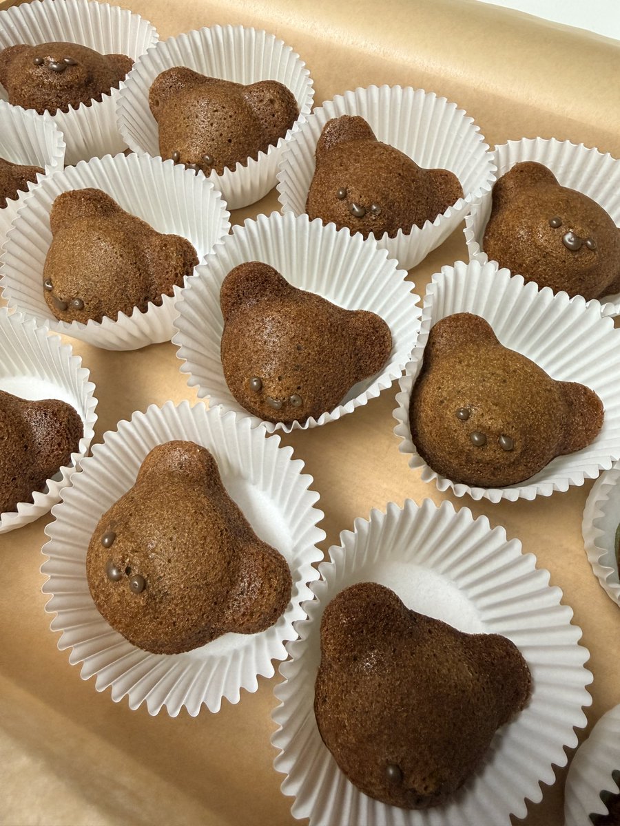 hooliakim's tweet photo. My therapist asked if I find myself baking more when life feels more chaotic. 🤷🏻‍♀️ Probably. https://t.co/KNwHOg13B0