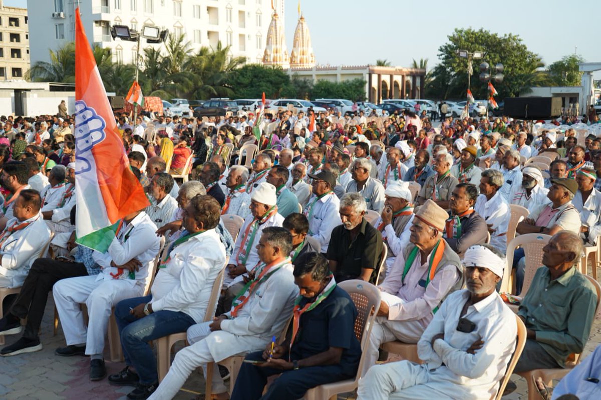 navnitjain's tweet image. ખેડૂતોને ન્યાય અપાવવા માટે ગુજરાત પ્રદેશ કોંગ્રેસ સમિતિ દ્વારા ખેડૂત આક્રોશ યાત્રા તારીખ 6 નવેમ્બર 2025 ગુરુવારથી સોમનાથથી શરૂ થઈને આજે તારીખ 13 નવેમ્બર 2025 ગુરુવારના રોજ દ્વારકા ખાતે સંપન્ન થઈ.