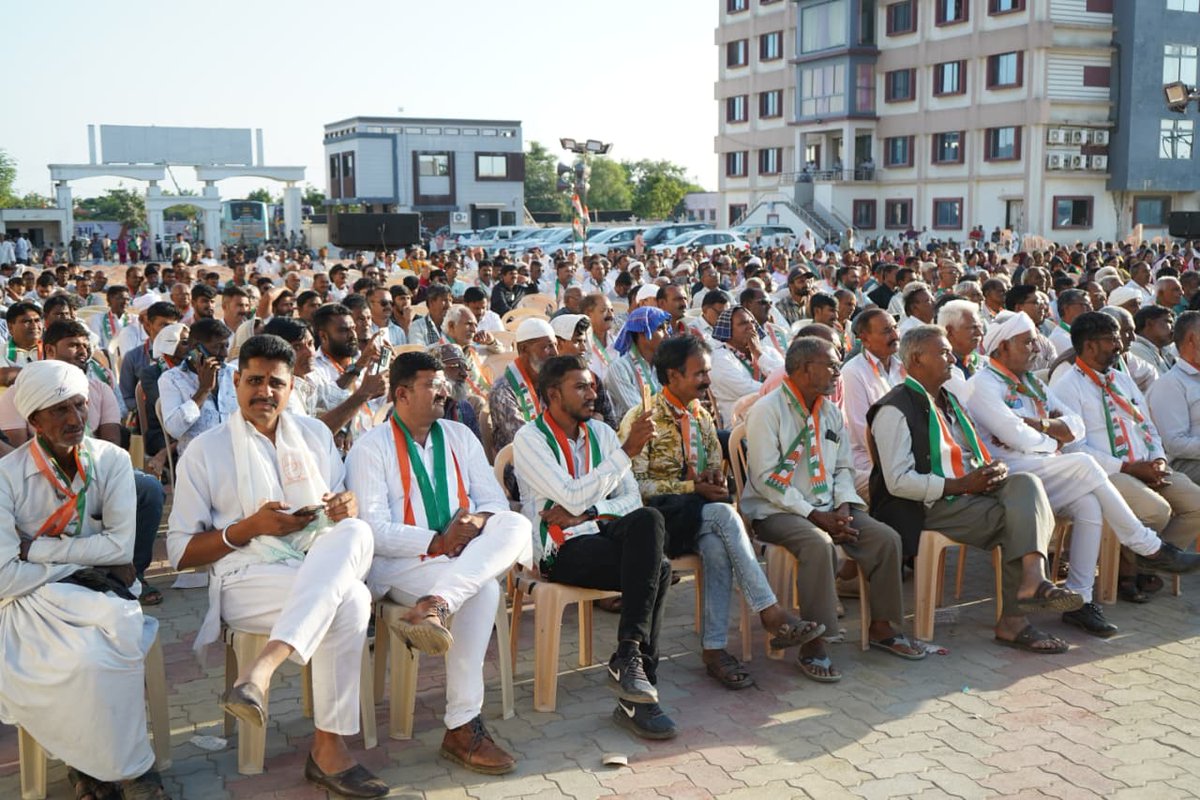 navnitjain's tweet image. ખેડૂતોને ન્યાય અપાવવા માટે ગુજરાત પ્રદેશ કોંગ્રેસ સમિતિ દ્વારા ખેડૂત આક્રોશ યાત્રા તારીખ 6 નવેમ્બર 2025 ગુરુવારથી સોમનાથથી શરૂ થઈને આજે તારીખ 13 નવેમ્બર 2025 ગુરુવારના રોજ દ્વારકા ખાતે સંપન્ન થઈ.