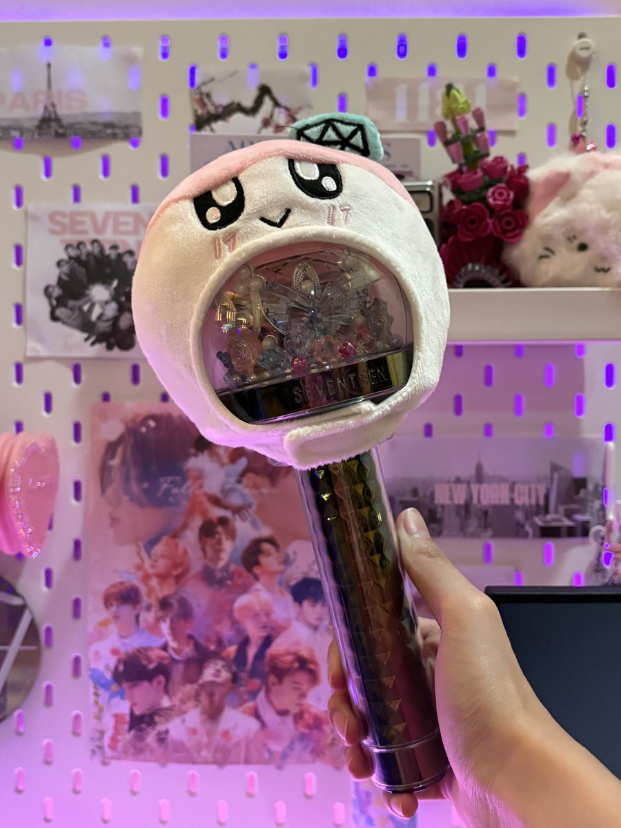 juniescart's tweet photo. ‧₊˚wts lfb svt bongbongee cover ph  ! ₊˚

 ⠀౨ৎ ₱1000❕| ₱800 if PAYO
⠀ ౨ৎ DOP 1 week only :>
⠀ ౨ৎ cbong not included! 
 ⠀౨ৎ can fit v2, v3, 10th aniv bong
 ⠀౨ৎ bought from 🇯🇵

t. Carat bong, seventeen light stick, 10th anniversary, version 3, 17, caratland 2023, cl https://t.co/cdaizz9kOy