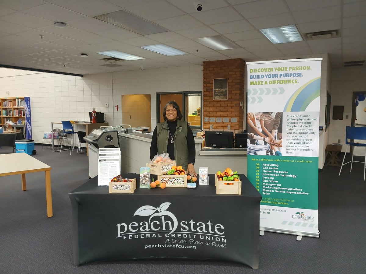 We loved meeting the students at the Oconee High School Career Fair! Thanks for stopping by to learn about careers in the credit union industry and how Peach State helps people and communities thrive. 🧡#PeachStateFCU  #CareerDevelopment