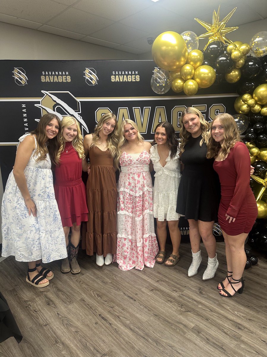 Brailyn_jo's tweet photo. Year 4 ✅ So honored to be recognized with some post season awards but beyond blessed to have shared a diamond with these girls the last 4 years. https://t.co/zPkqrwbPYA