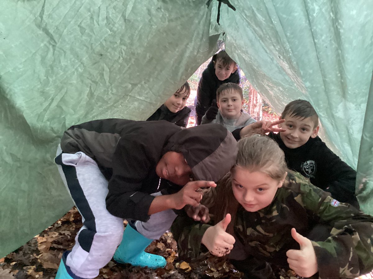 LittleSuttonCoE's tweet photo. Y6 Have had an amazing 2 days on residential @Barnstondale so far. Our first day was a little damp but it gave us the perfect opportunity to learn how to create shelters and make a fire to keep warm. https://t.co/5darJ8SXgE