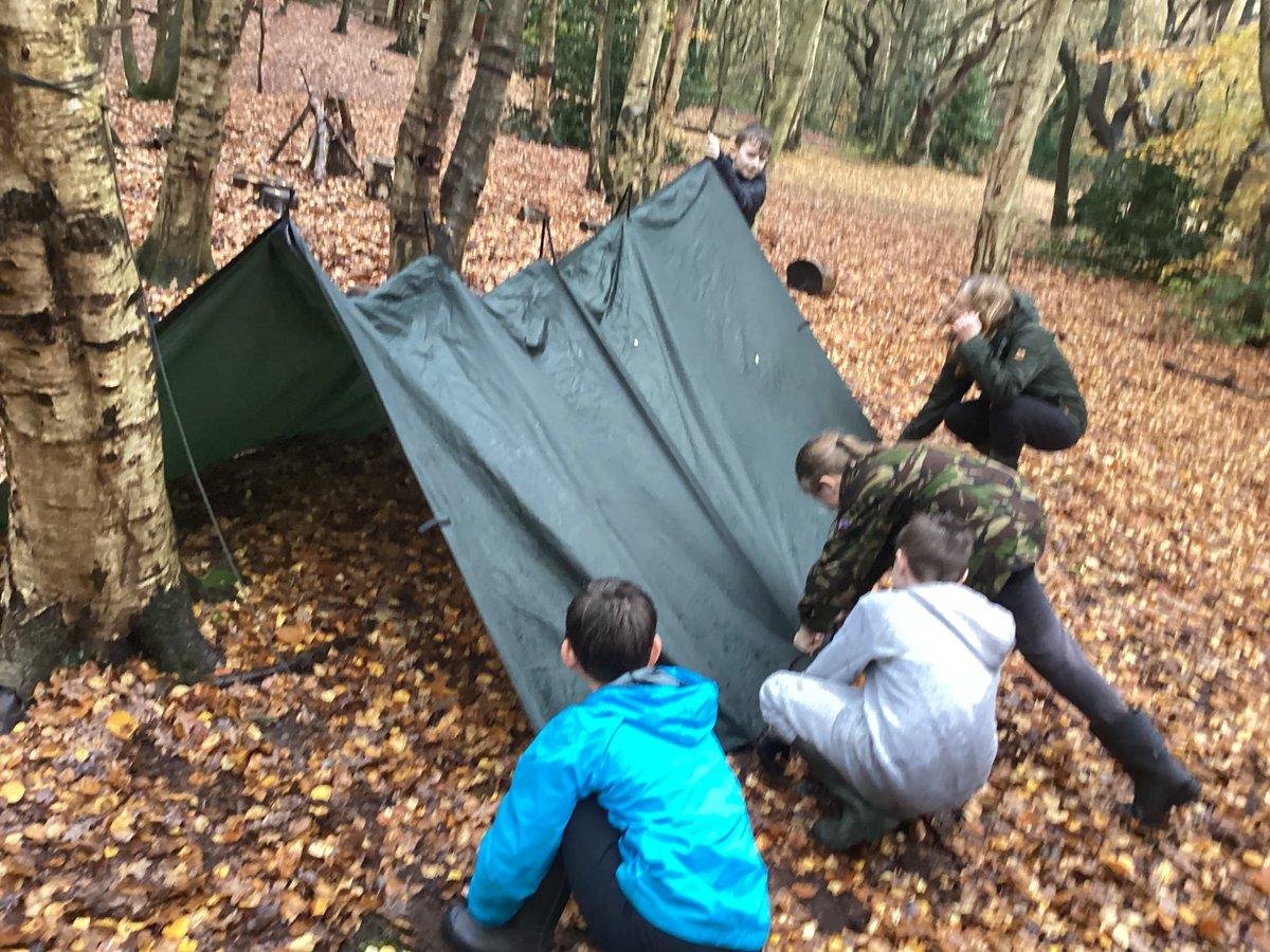 LittleSuttonCoE's tweet photo. Y6 Have had an amazing 2 days on residential @Barnstondale so far. Our first day was a little damp but it gave us the perfect opportunity to learn how to create shelters and make a fire to keep warm. https://t.co/5darJ8SXgE