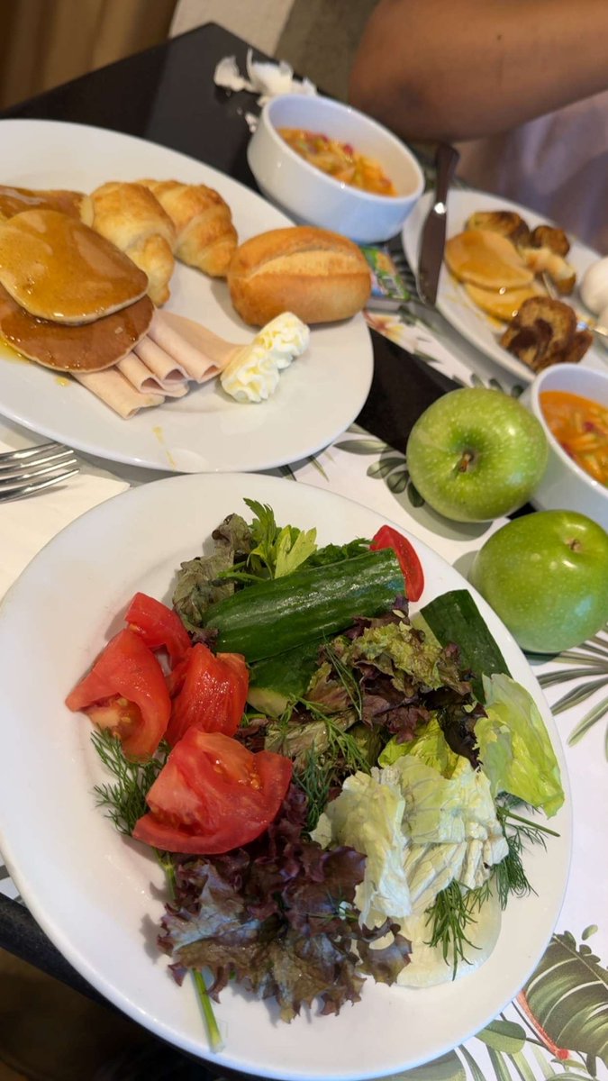 Omo this Thursday wasn’t it at all, not really much done today Onchain

I just left the gym couple hrs ago, now I’m prepping a meal 🥘 want some? 

Anyways, let’s talk about Thrust, NOYA and Ryls Lab. Side note BOB, Abstract, Infinit and Xeet 

||&gt; <a href="/thrustdotcom/">Thrust</a> isn’t chasing