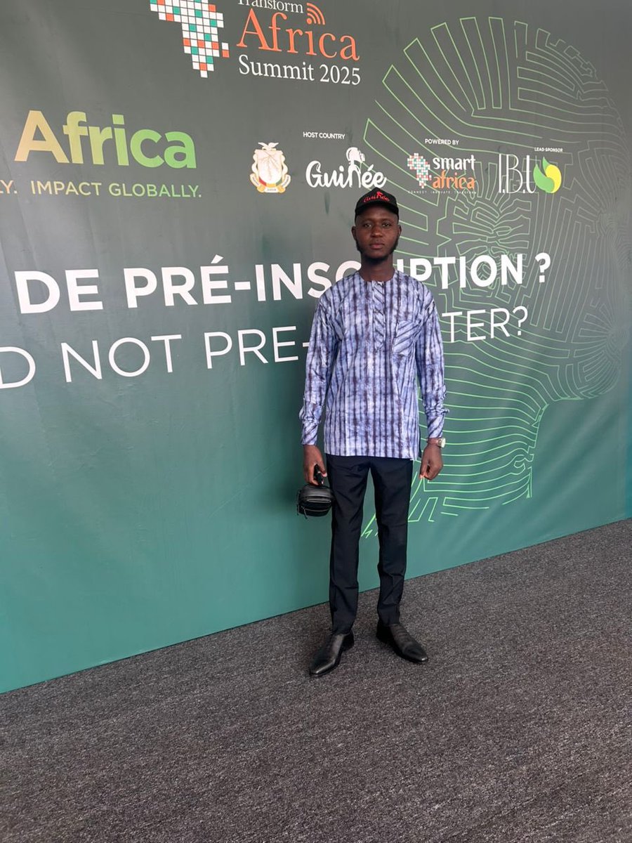 DiabyMo83190079's tweet photo. Smart Africa 2️⃣0️⃣2️⃣5️⃣ https://t.co/6poi78z7Wg