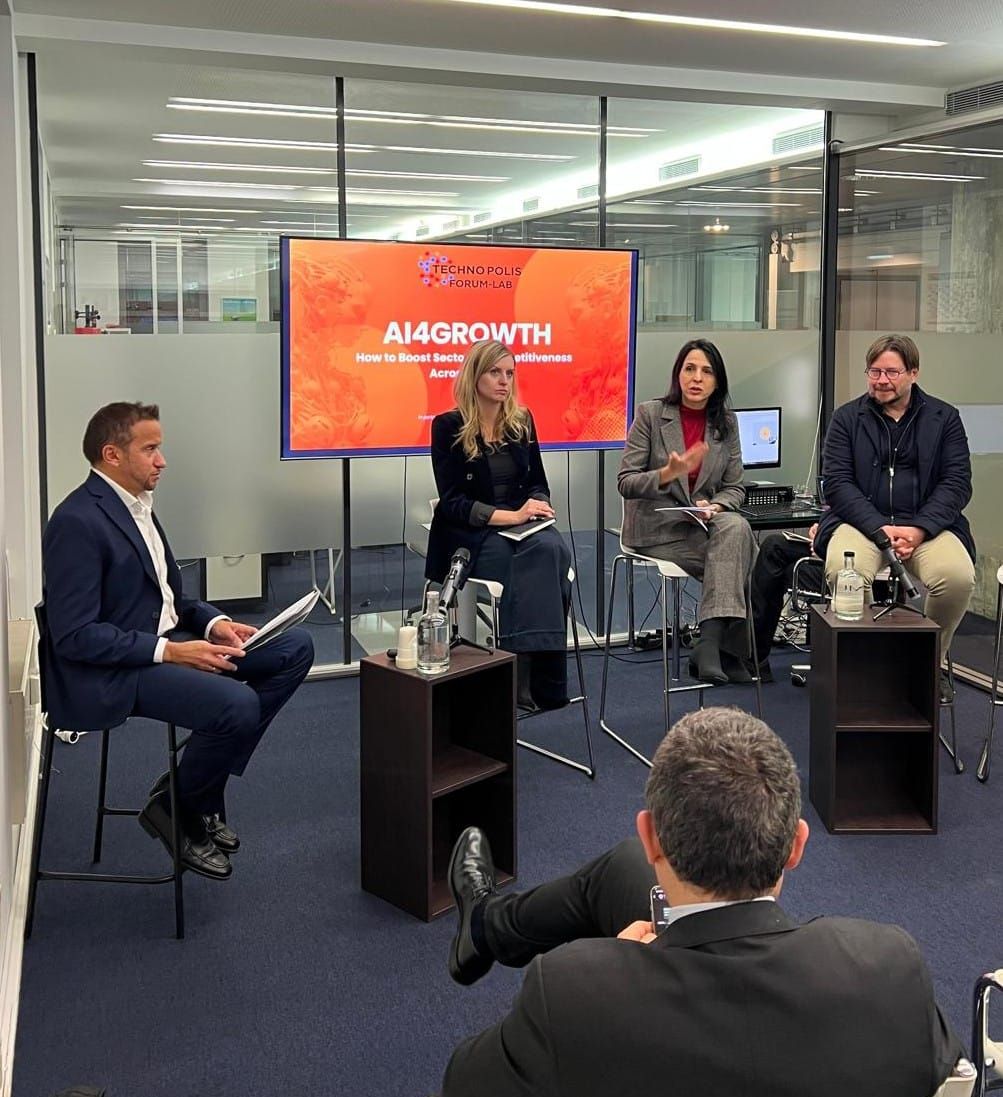 IComEurope's tweet photo. Yesterday, with Techno Polis, we discussed the #ApplyAI strategy & #competitiveness in 🇪🇺, with Malgorzata Nikowska, @DigitalEU and @diesofer (ECR 🇪🇸).
Thanks to all participants and to @googleeurope, @Meta, @MicrosoftEU, @SAP, @EFPIA, @EuropaBio, @medtecheurope for joining! 👏 https://t.co/kgSWjyg07W