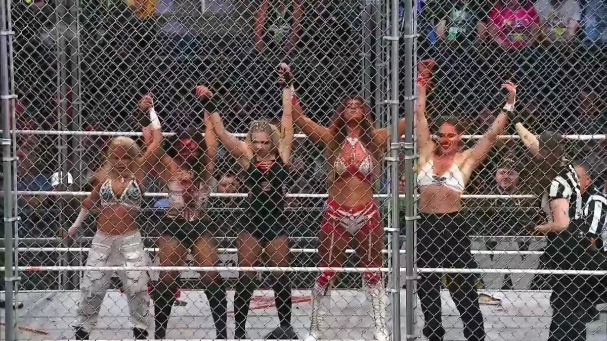 Julia Hart COM | Julia Hart Fansite tweet media